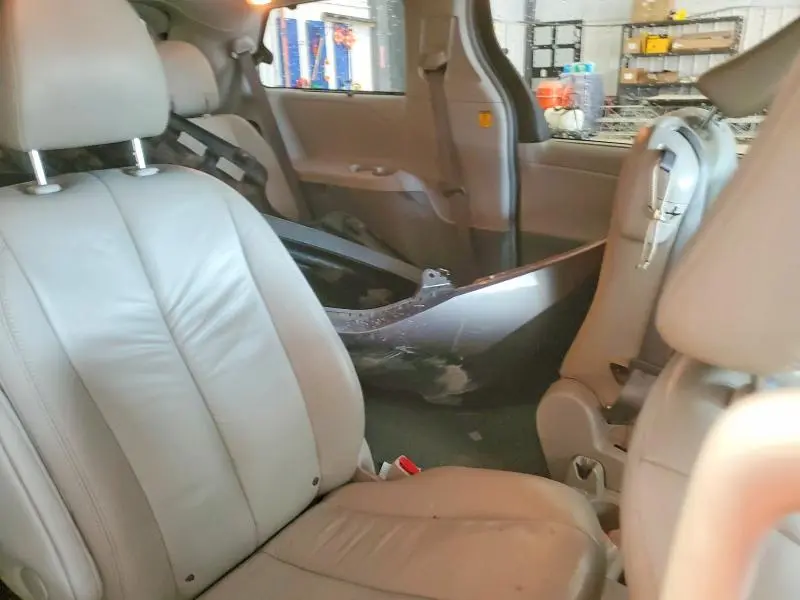 2011 TOYOTA SIENNA XLE 8-PASSENGER  