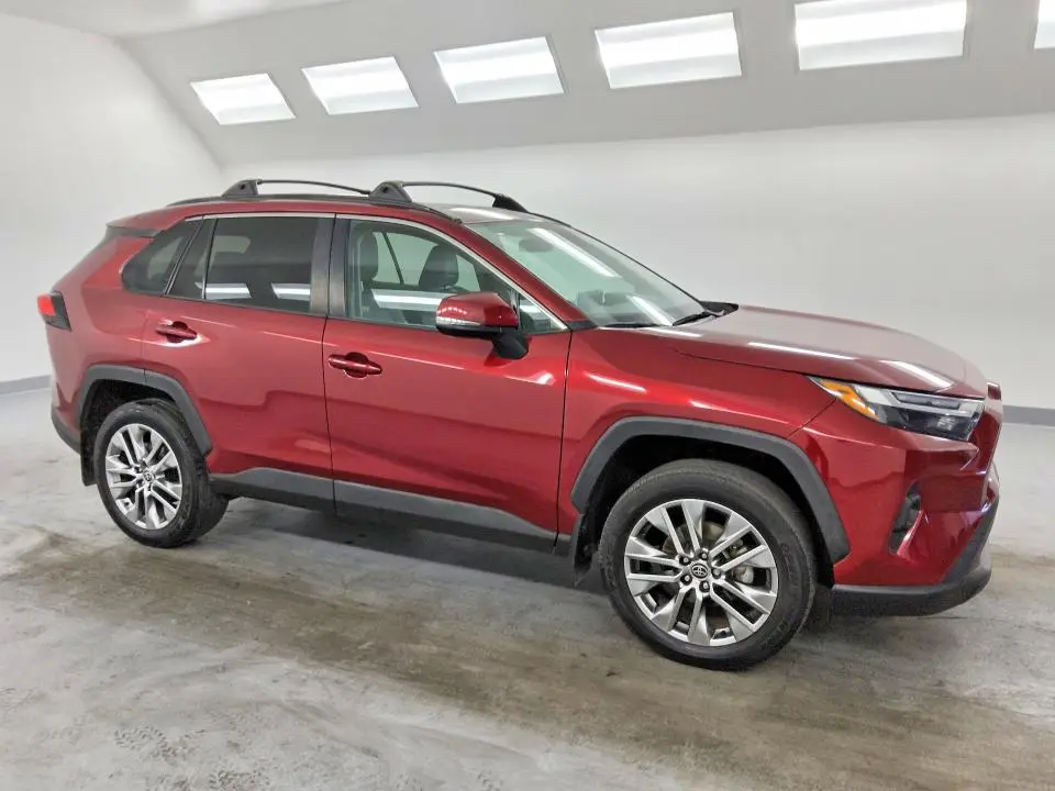 2022 TOYOTA RAV4 XLE PREMIUM  