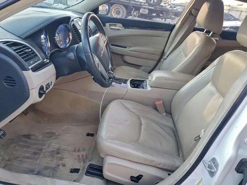 2011 CHRYSLER 300 LIMITED  