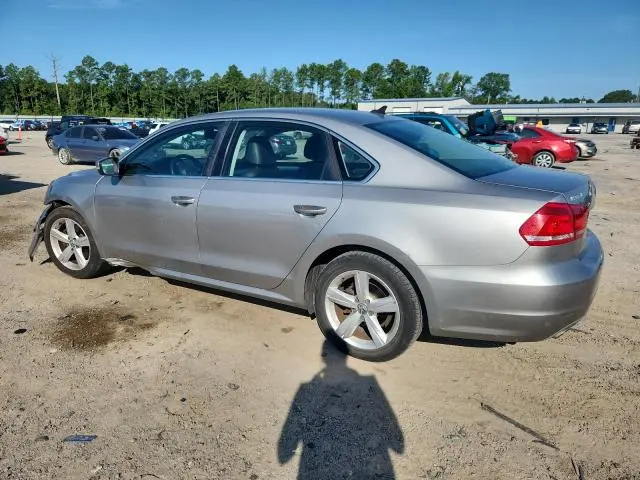 2013 VOLKSWAGEN PASSAT SE  