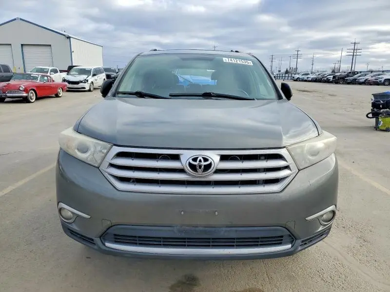 2011 TOYOTA HIGHLANDER BASE  