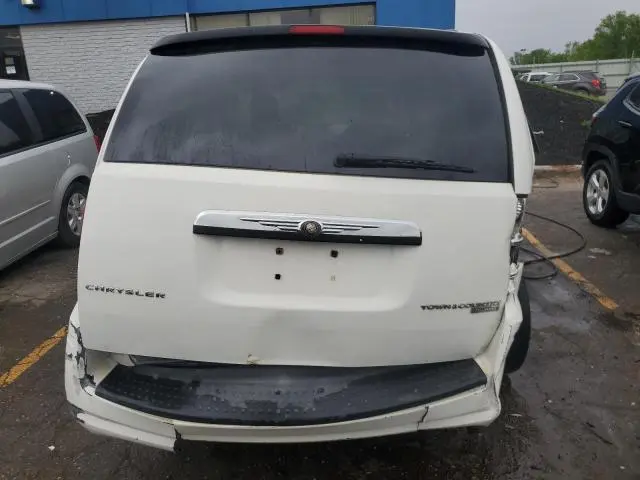 2010 CHRYSLER TOWN & COUNTRY TOURING  
