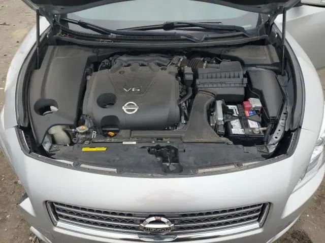 2010 NISSAN MAXIMA S  
