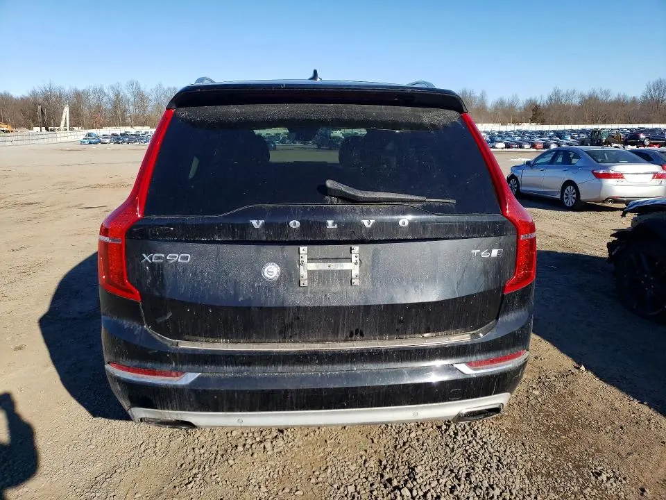 2016 VOLVO XC90 T6  