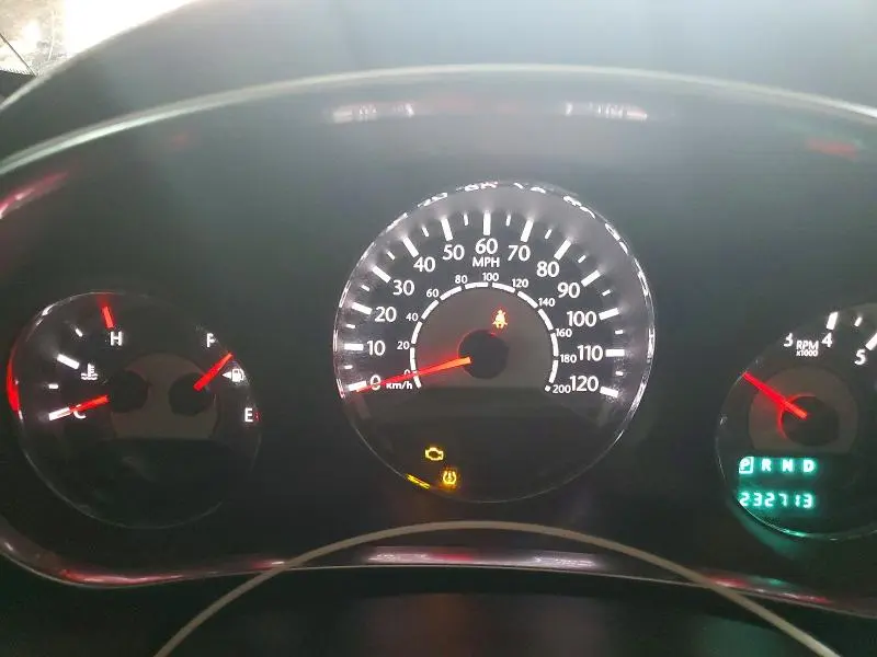 2013 CHRYSLER 200 LX  