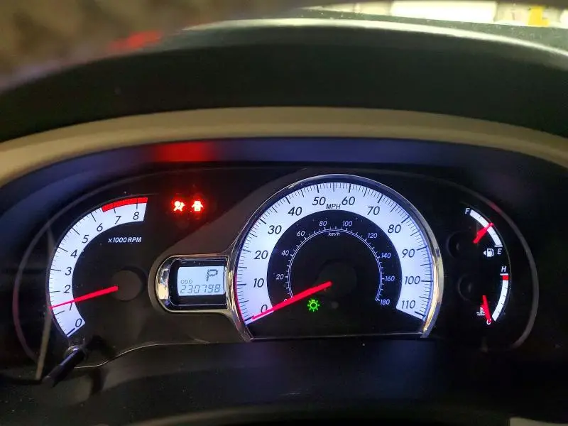 2012 TOYOTA SIENNA SE 8-PASSENGER  