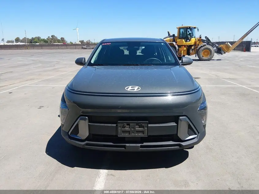2024 HYUNDAI KONA SE