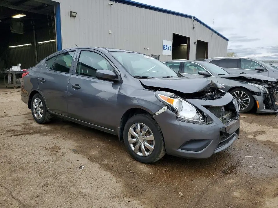 2018 NISSAN VERSA S  