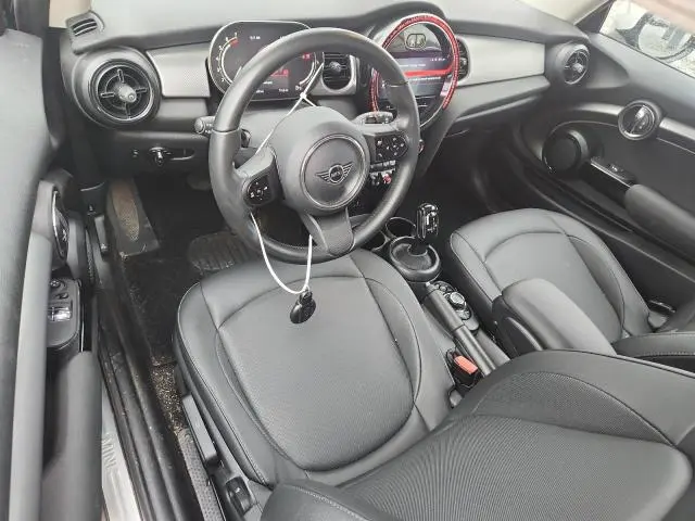 2023 MINI COOPER   