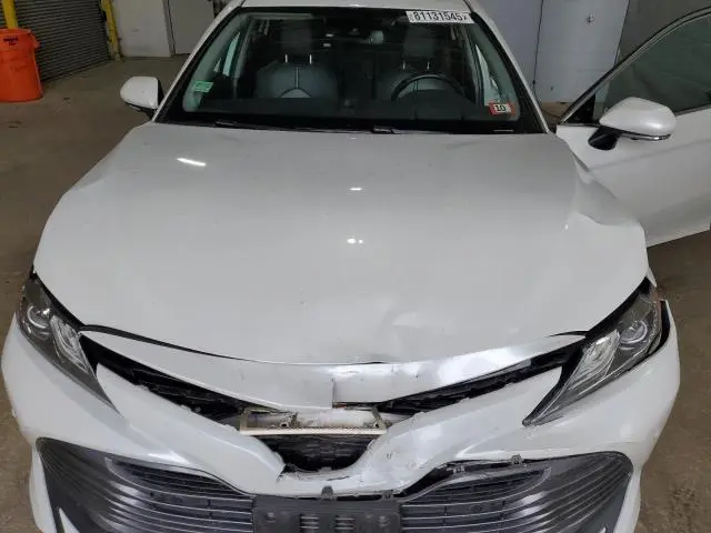 2020 TOYOTA CAMRY XLE  