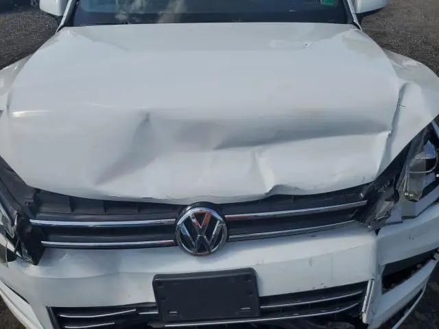 2014 VOLKSWAGEN TOUAREG V6  