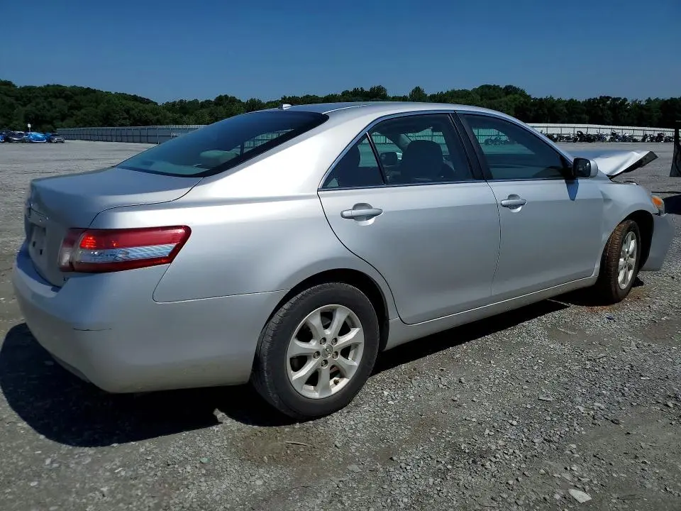 2011 TOYOTA CAMRY LE  