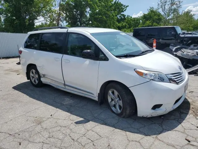 2016 TOYOTA SIENNA LE  
