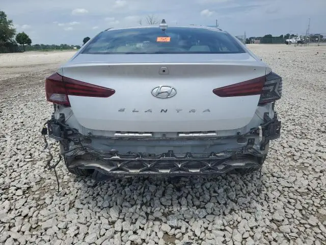 2020 HYUNDAI ELANTRA SEL  