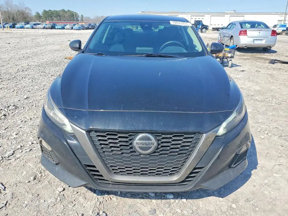 2021 NISSAN ALTIMA SR  