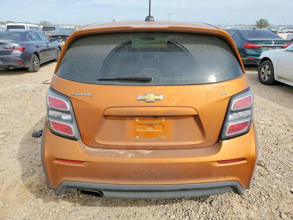 2017 CHEVROLET SONIC LT  