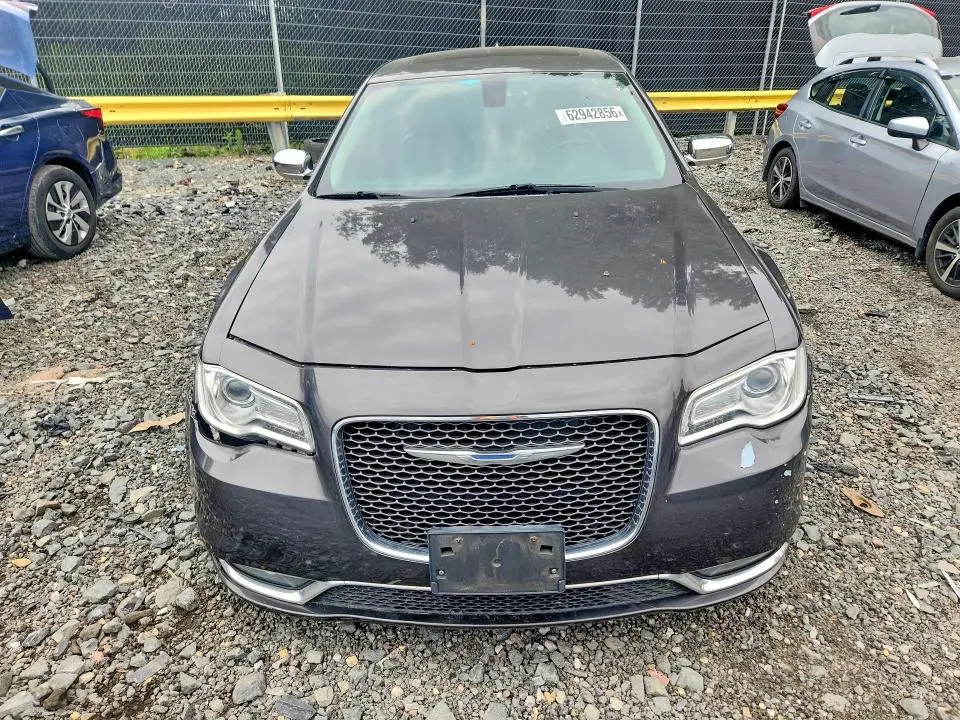 2016 CHRYSLER 300C   