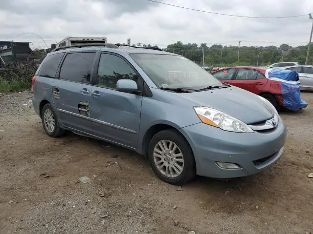2010 TOYOTA SIENNA XLE  