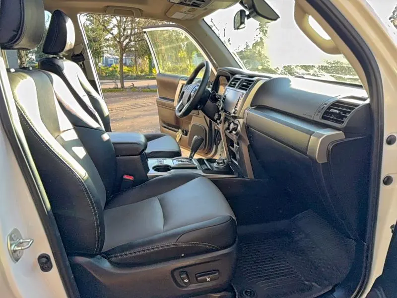 2022 TOYOTA 4RUNNER SR5/SR5 PREMIUM  