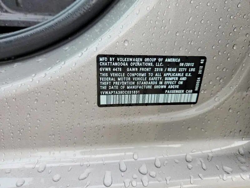 2013 VOLKSWAGEN PASSAT S  