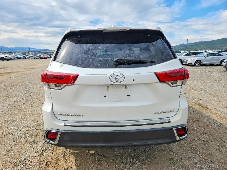 2017 TOYOTA HIGHLANDER LIMITED PLATINUM  