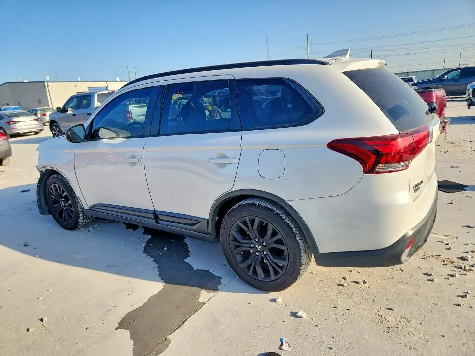 2018 MITSUBISHI OUTLANDER SE  