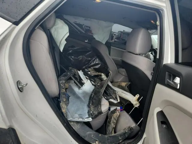2019 HYUNDAI TUCSON SE  