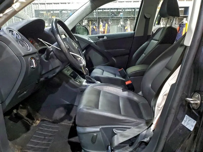 2016 VOLKSWAGEN TIGUAN S  