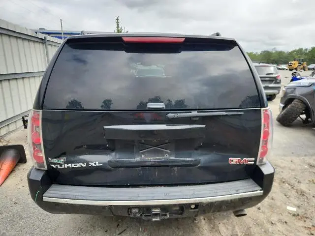 2011 GMC YUKON XL DENALI  