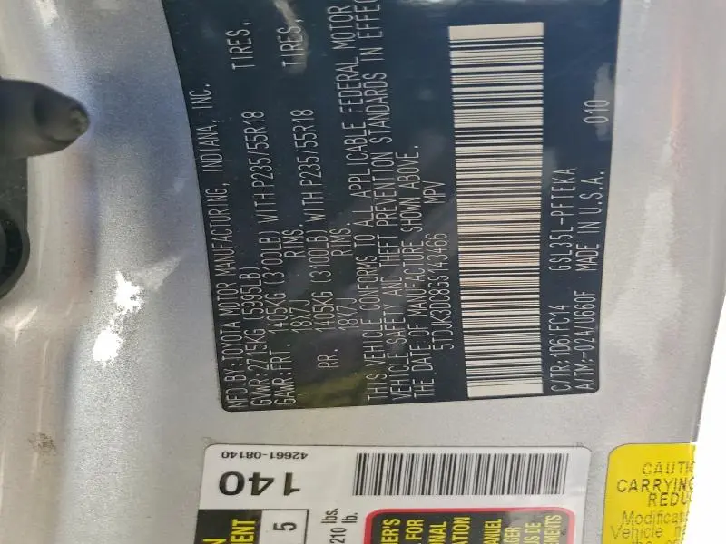 2016 TOYOTA SIENNA LE  