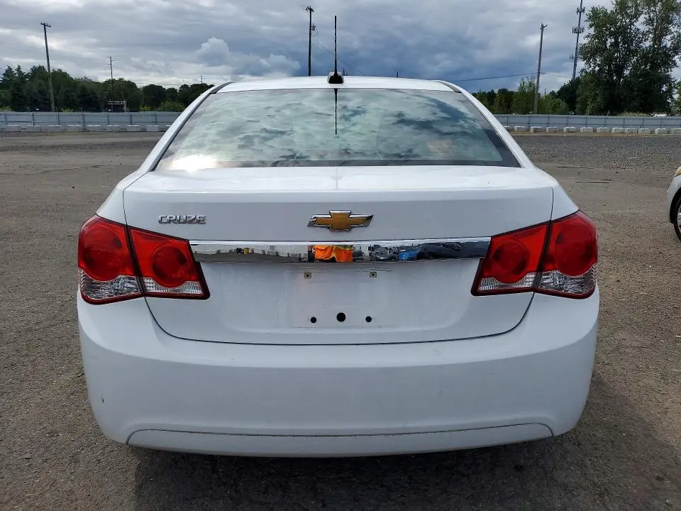 2015 CHEVROLET CRUZE LS  