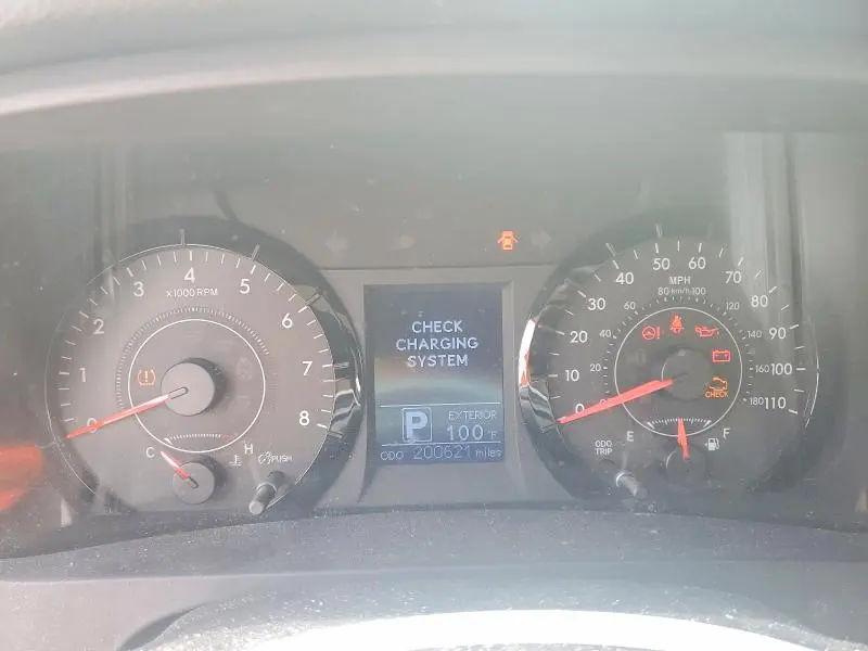 2015 TOYOTA SIENNA LE  