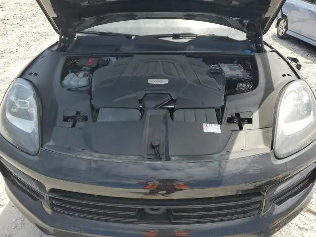 2019 PORSCHE CAYENNE   