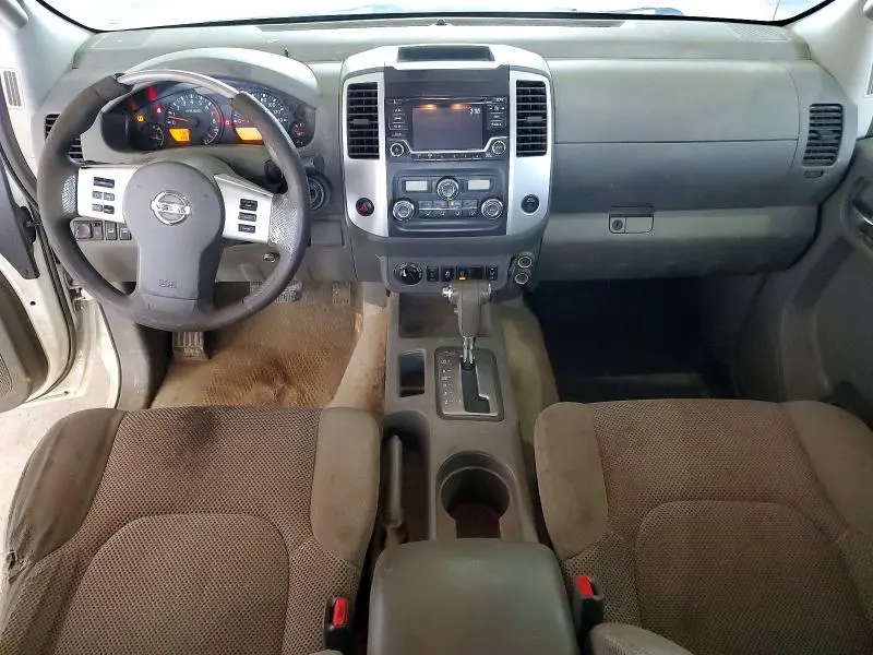 2015 NISSAN FRONTIER SV  