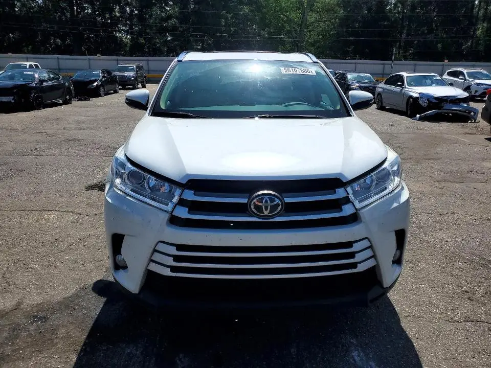 2017 TOYOTA HIGHLANDER XLE  