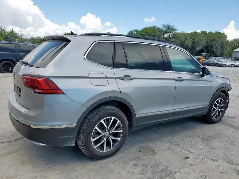 2020 VOLKSWAGEN TIGUAN SE  