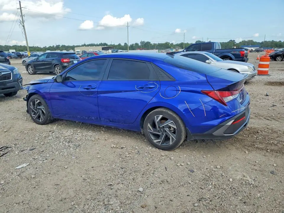 2025 HYUNDAI ELANTRA SEL SPORT  