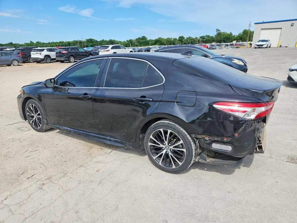 2020 TOYOTA CAMRY SE  