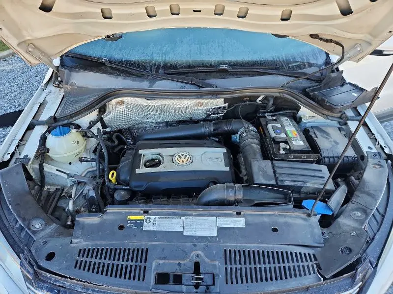 2014 VOLKSWAGEN TIGUAN S  