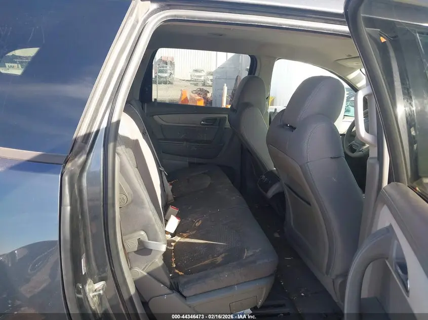 2013 CHEVROLET TRAVERSE LS