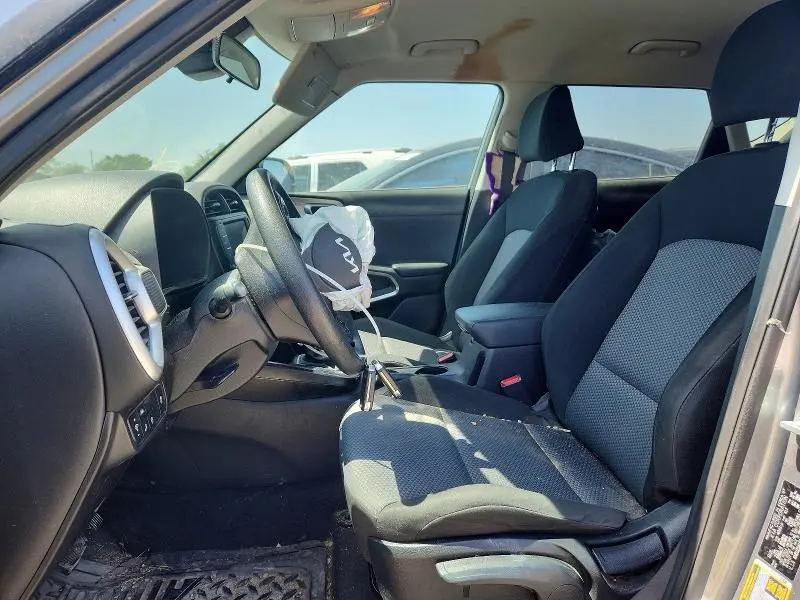 2022 KIA SOUL LX  