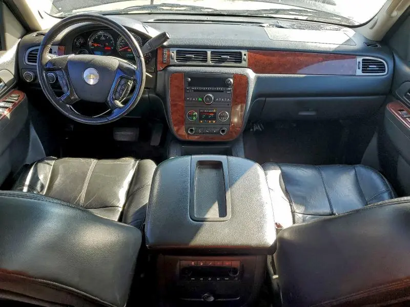 2011 CHEVROLET SUBURBAN K1500 LT  