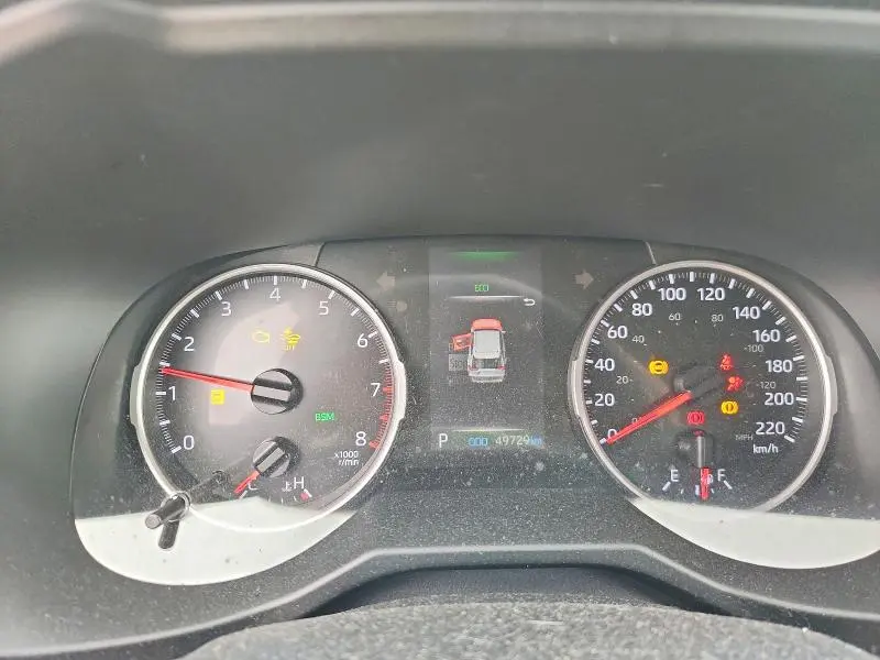 2020 TOYOTA RAV4 XLE  