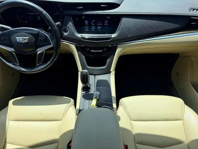 2017 CADILLAC XT5   