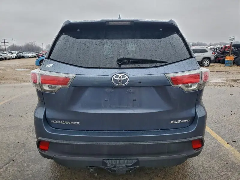 2015 TOYOTA HIGHLANDER XLE  