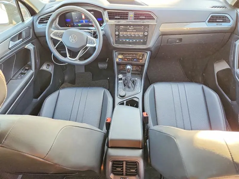 2022 VOLKSWAGEN TIGUAN SE  