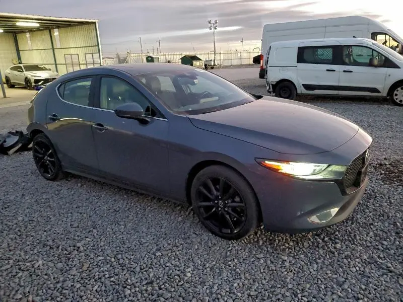 2022 MAZDA 3 PREMIUM  