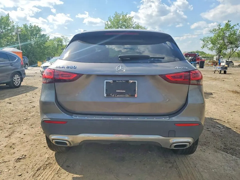 2023 MERCEDES-BENZ GLA 250 4MATIC  