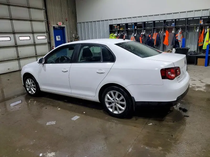 2010 VOLKSWAGEN JETTA SE  