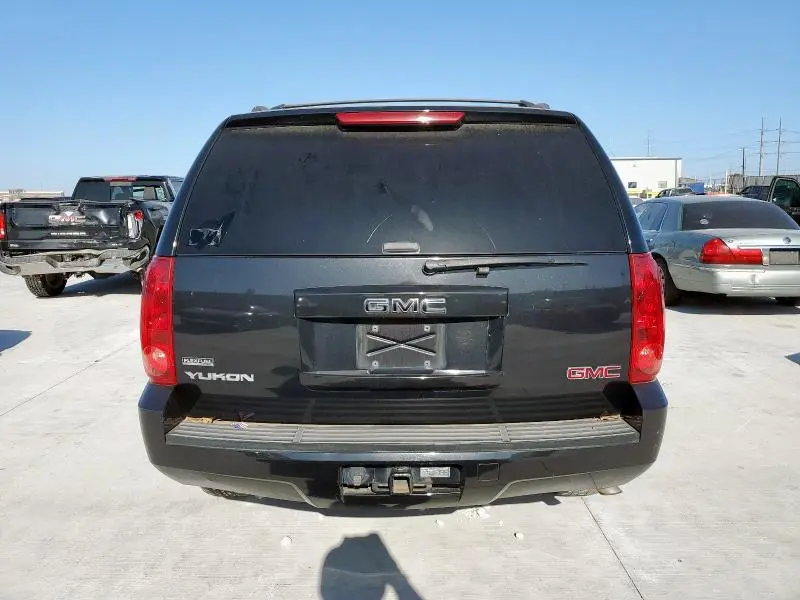 2012 GMC YUKON SLE  
